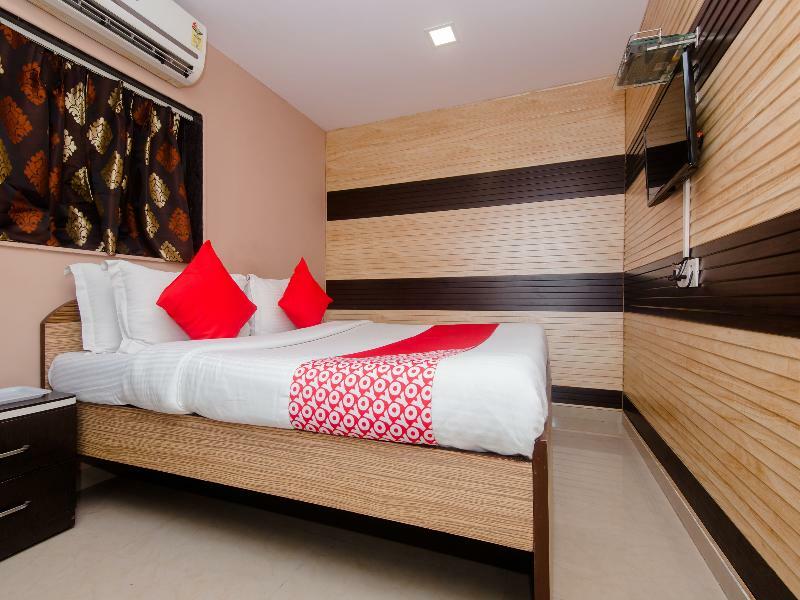 Oyo Flagship 756 Hotel Sarang Heritage Navi Mumbai Esterno foto