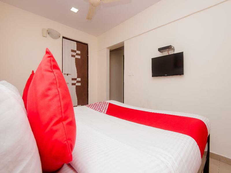Oyo Flagship 756 Hotel Sarang Heritage Navi Mumbai Esterno foto